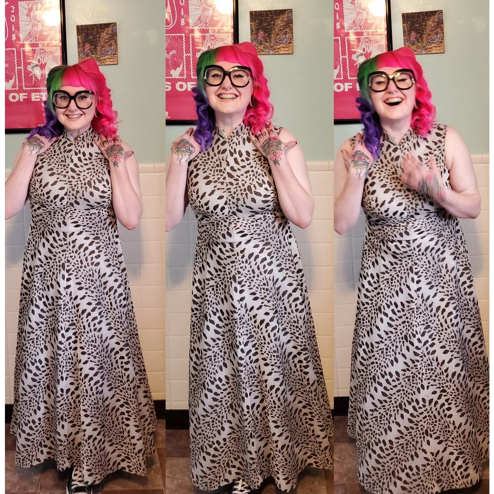 Vintage 70's 80's Gray Brown Cheetah Leopard Print Pattern Maxi Dress Gown